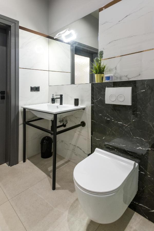 Luxury Apartment At The Main Square Tomasza Street Cracovie Extérieur photo